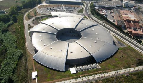 Industrial research on battery manufacturing and recycling